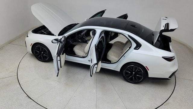 Used 2025 BMW 740i xDrive image 85