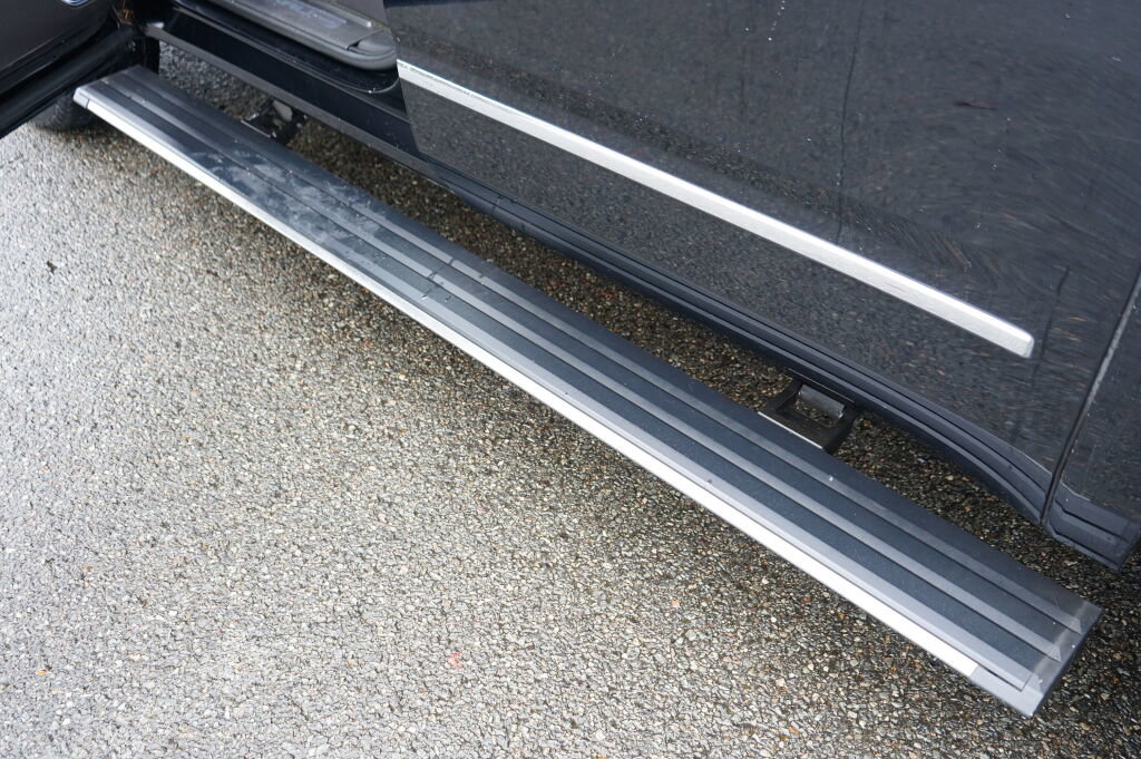 Used 2016 GMC Yukon XL Denali w/ Open Road Package image 9