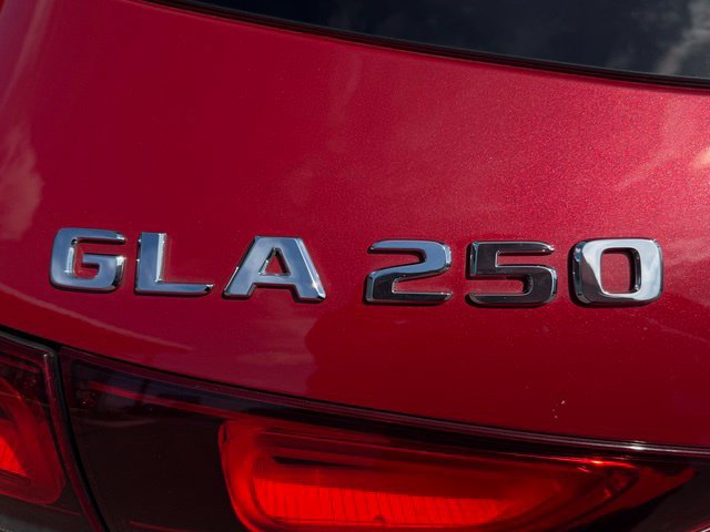 Used 2023 Mercedes-Benz GLA 250 4MATIC image 9
