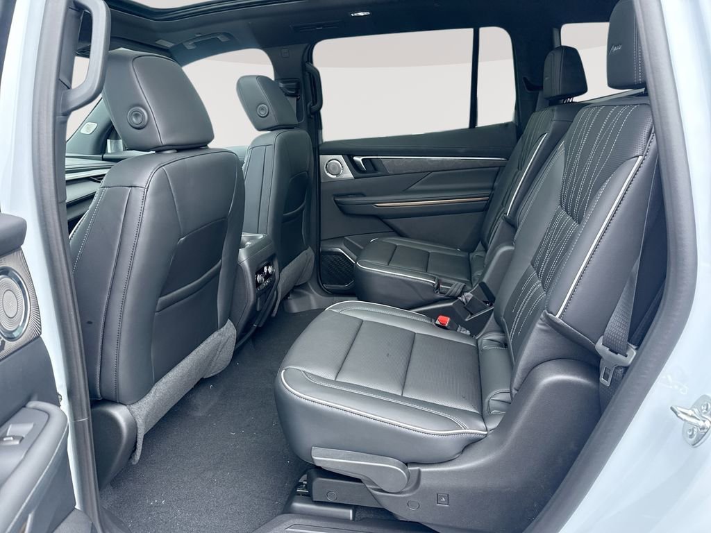 New 2026 Buick Enclave Avenir AWD/4WD image 26