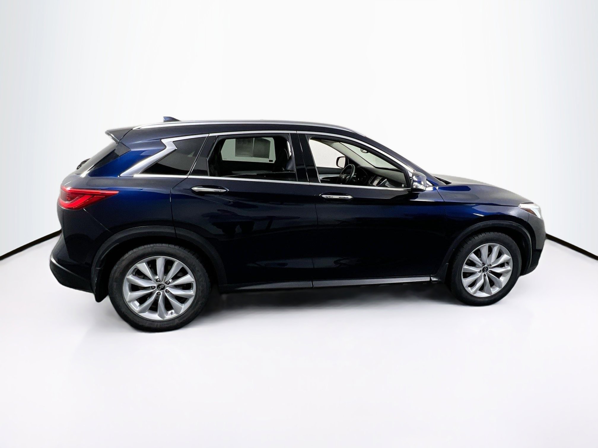 Used 2019 INFINITI QX50 Luxe image 4