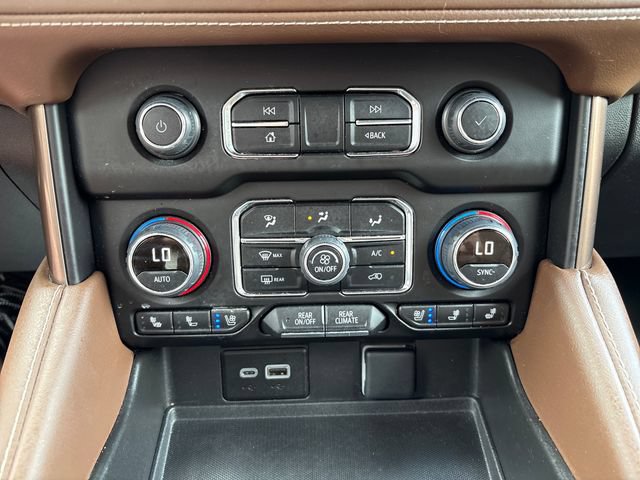 Used 2024 Chevrolet Tahoe High Country AWD/4WD image 28