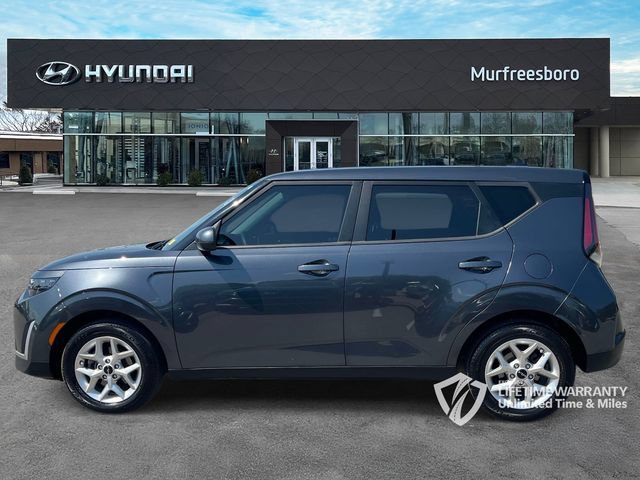 Used 2025 Kia Soul LX w/ LX Technology Package FWD image 9
