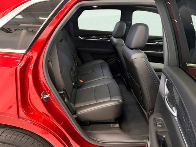 Certified 2023 Cadillac XT5 Premium Luxury w/ Technology Package AWD/4WD image 6
