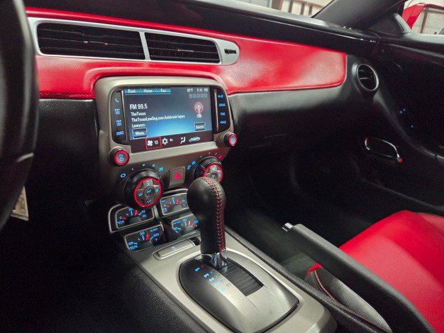 Used 2015 Chevrolet Camaro SS w/ Commemorative Special Edition RWD image 45