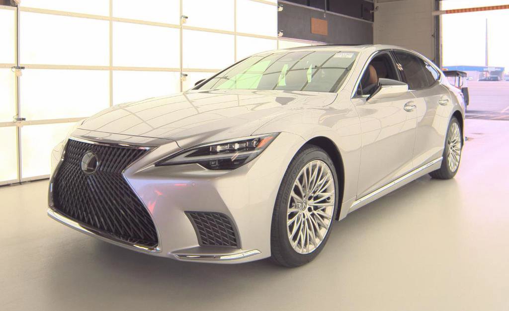 Used 2024 Lexus LS 500 RWD image 5