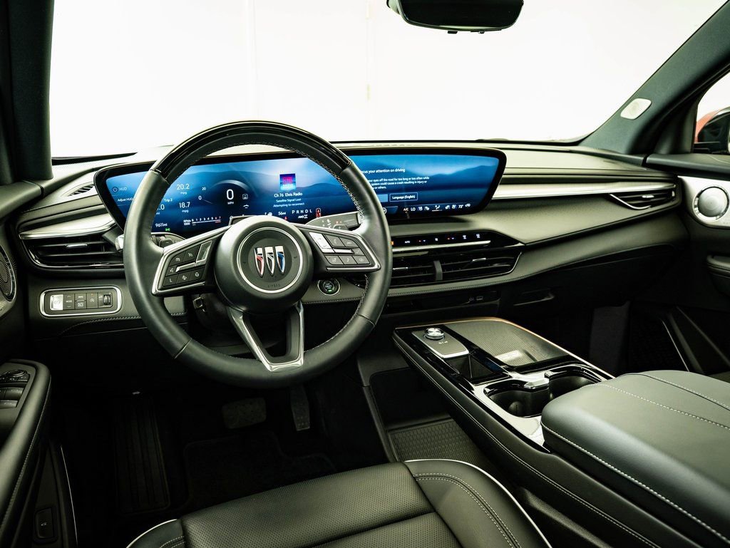 Used 2025 Buick Enclave Avenir w/ Super Cruise Package image 4