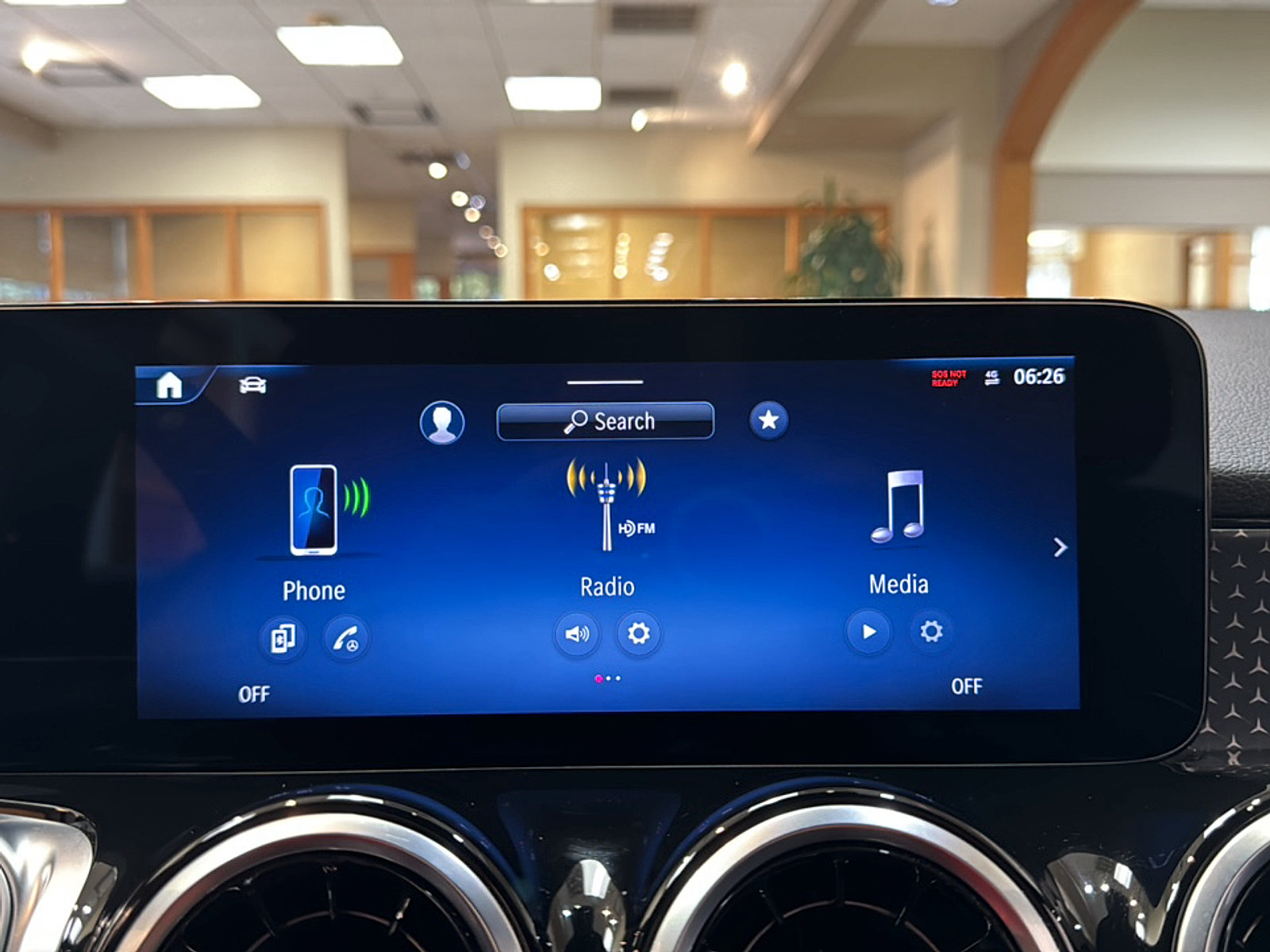 Certified 2025 Mercedes-Benz GLB 250 image 18