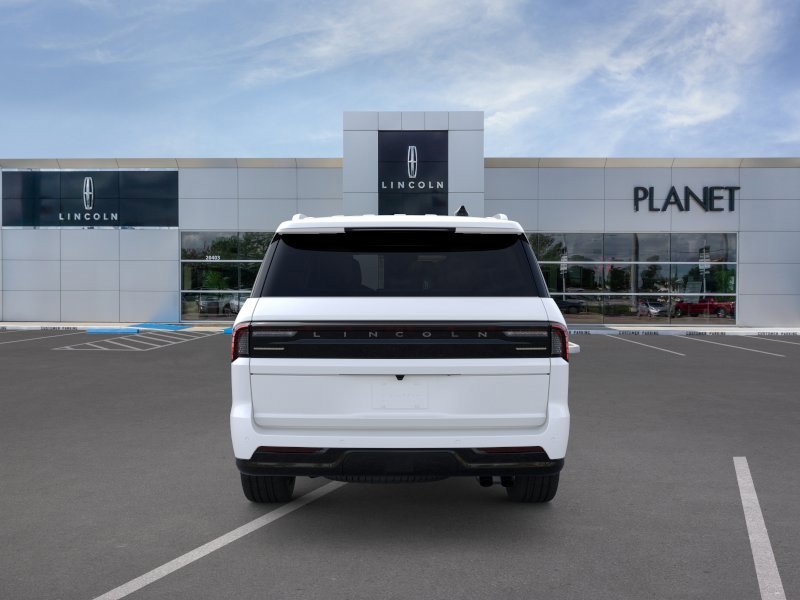 New 2026 Lincoln Navigator Reserve AWD/4WD image 5