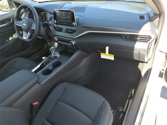 New 2025 Nissan Altima 2.5 SV image 17