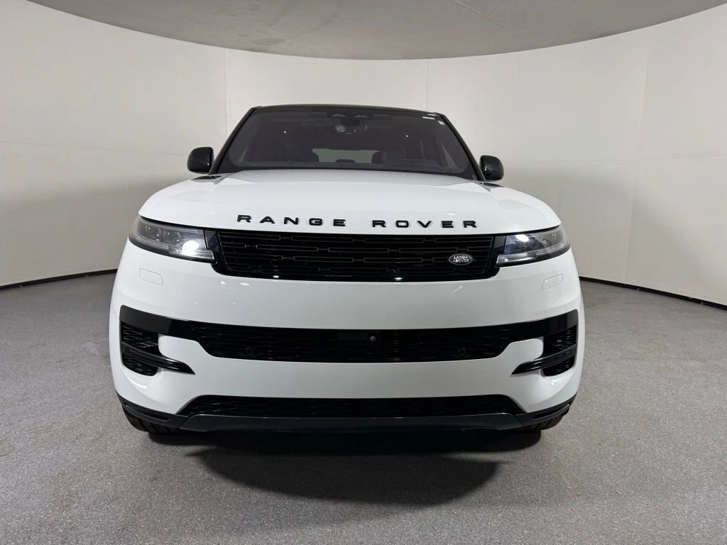 Used 2023 Land Rover Range Rover Sport SE AWD/4WD image 2