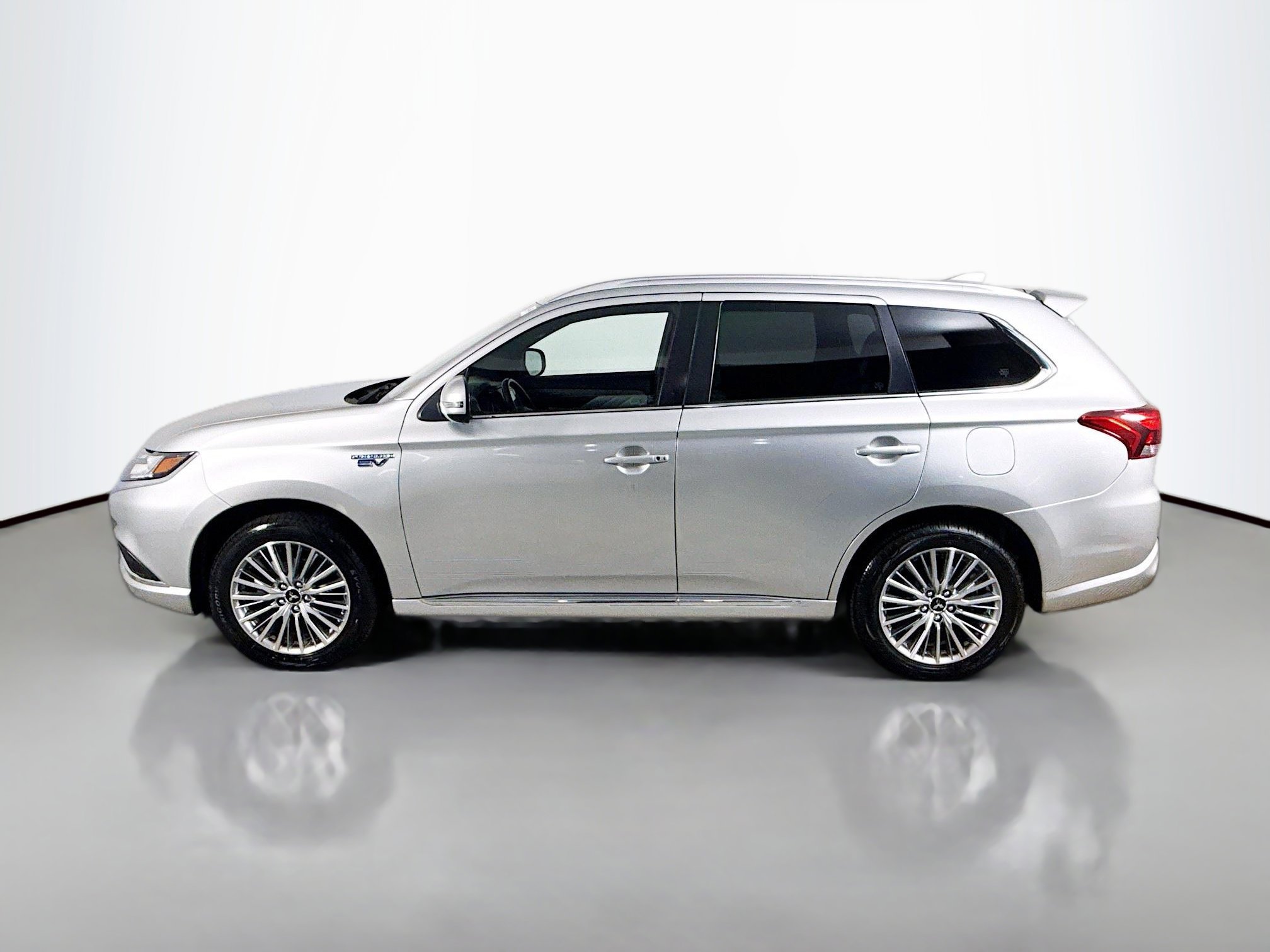 Used 2022 Mitsubishi Outlander SEL image 6