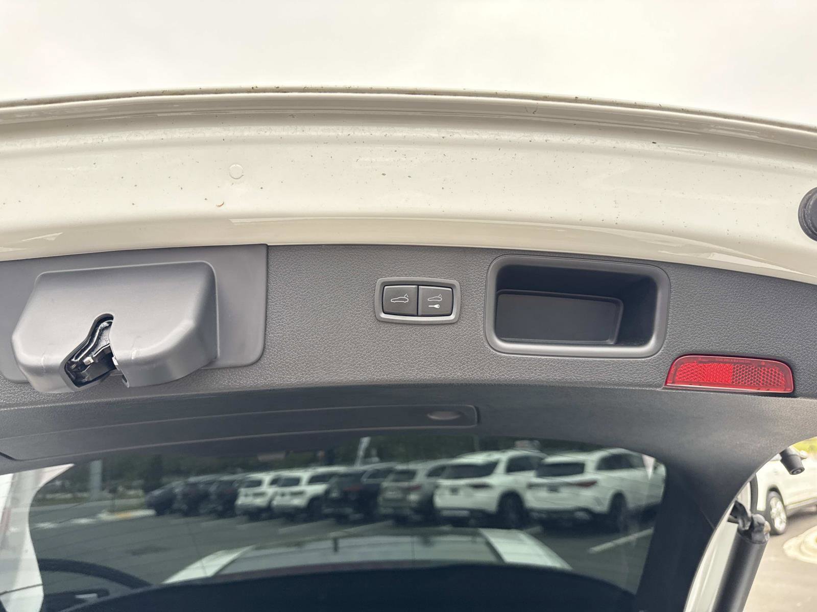 Used 2024 Porsche Macan S image 12