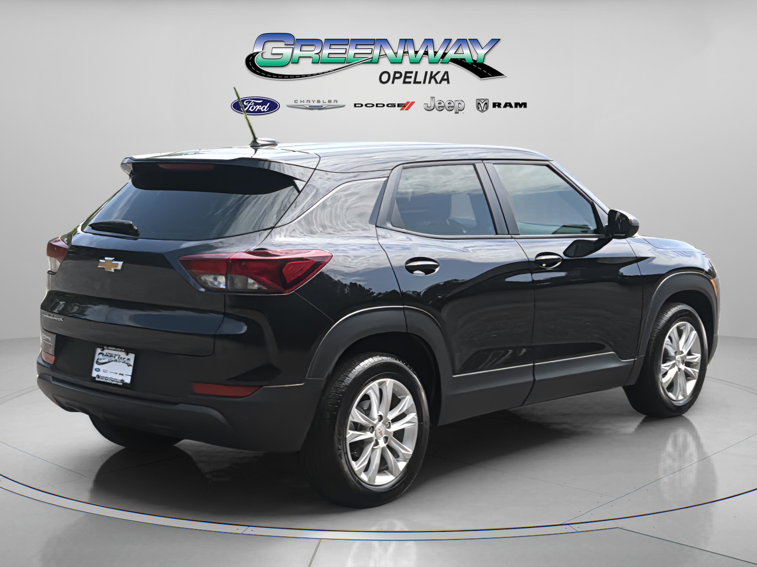 Used 2023 Chevrolet TrailBlazer LS FWD image 6