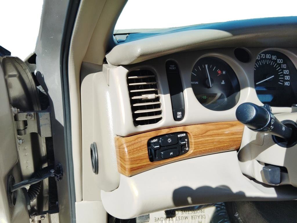 Used 2002 Buick Le Sabre Custom image 16