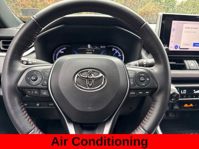 Used 2023 Toyota RAV4 SE w/ Weather & Moonroof Package image 17