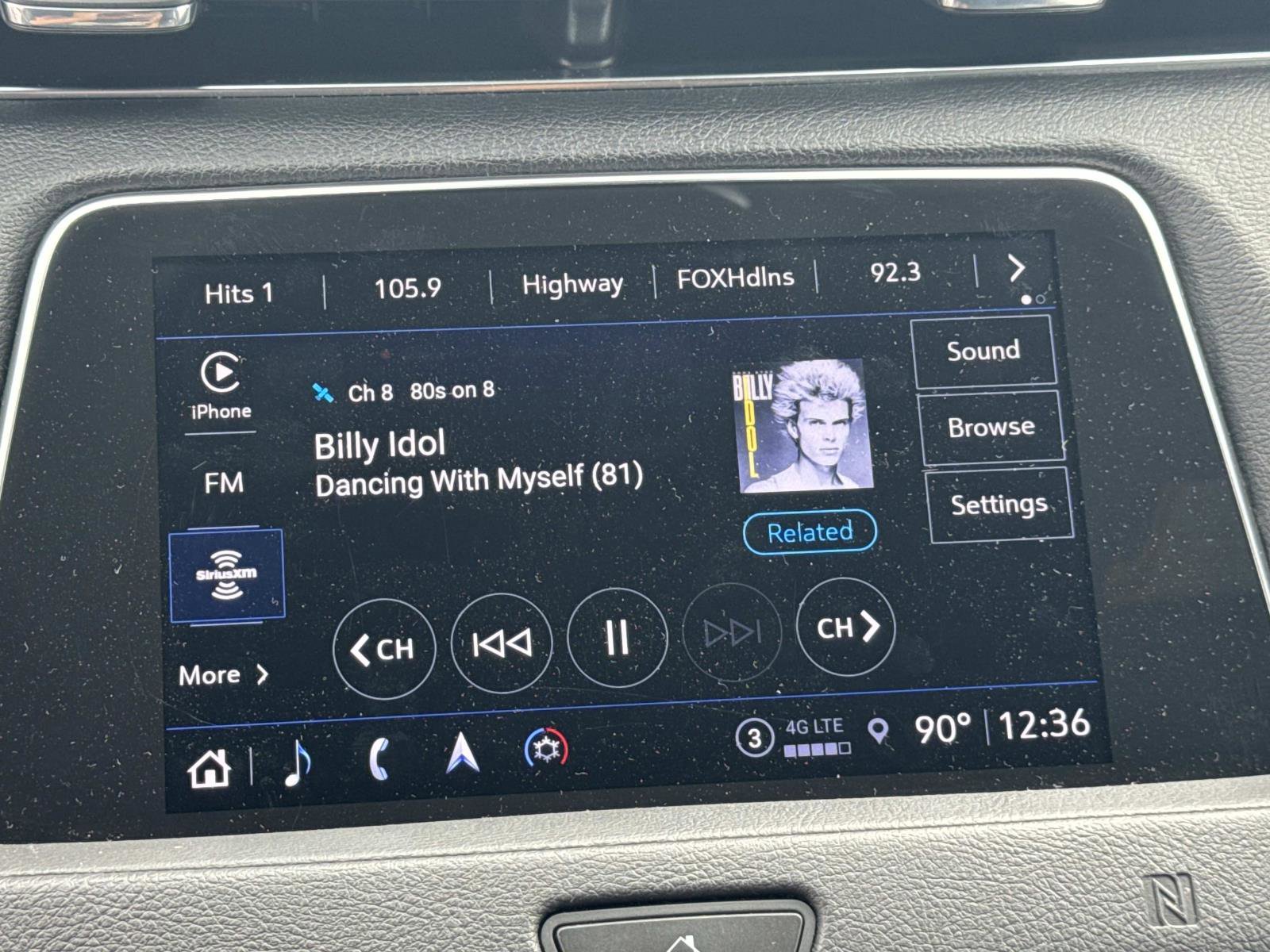 Used 2021 Cadillac XT4 Premium Luxury w/ Cold Weather Package image 14