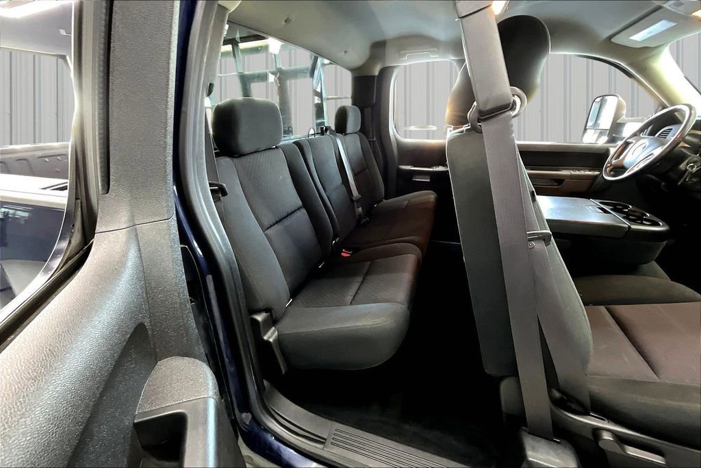 Used 2011 Chevrolet Silverado 1500 LT w/ All-Star Edition AWD/4WD image 24