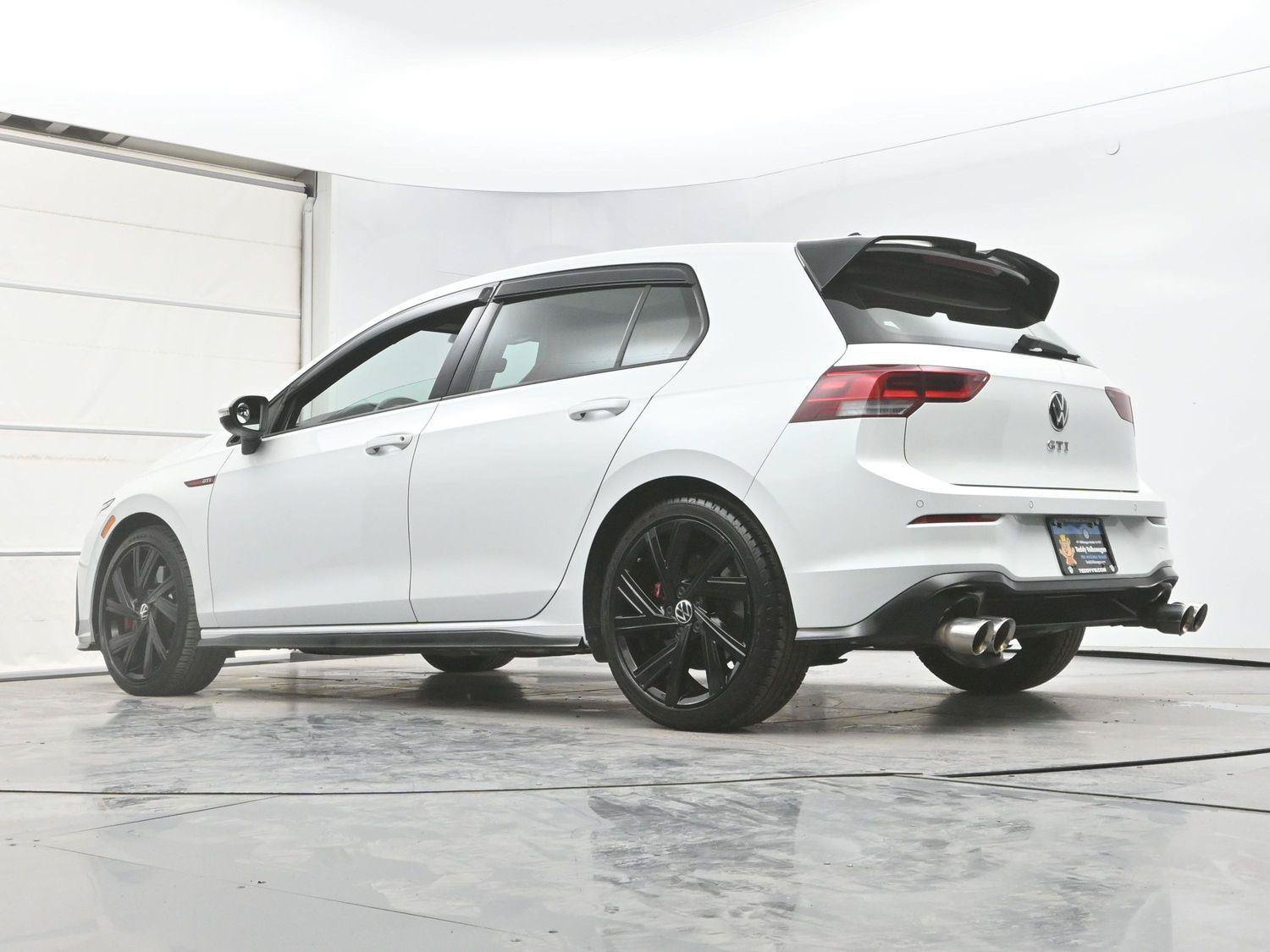 Used 2023 Volkswagen GTI SE FWD image 33