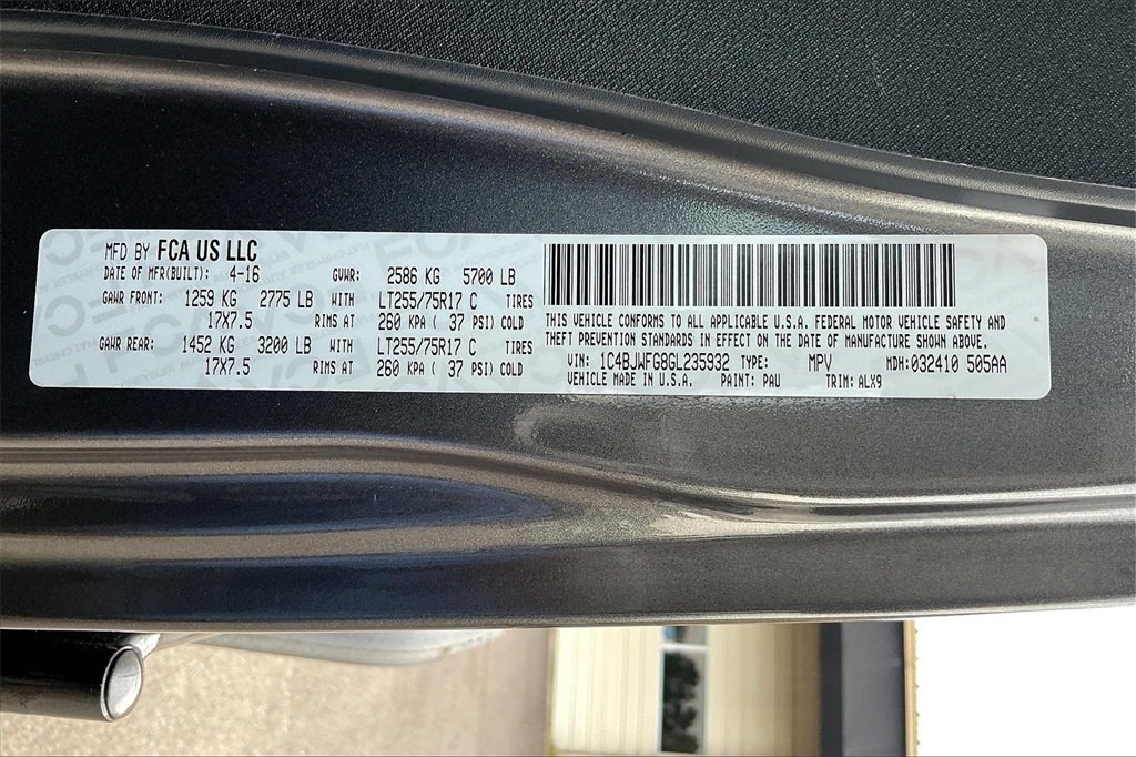 Used 2016 Jeep Wrangler Unlimited Rubicon image 30