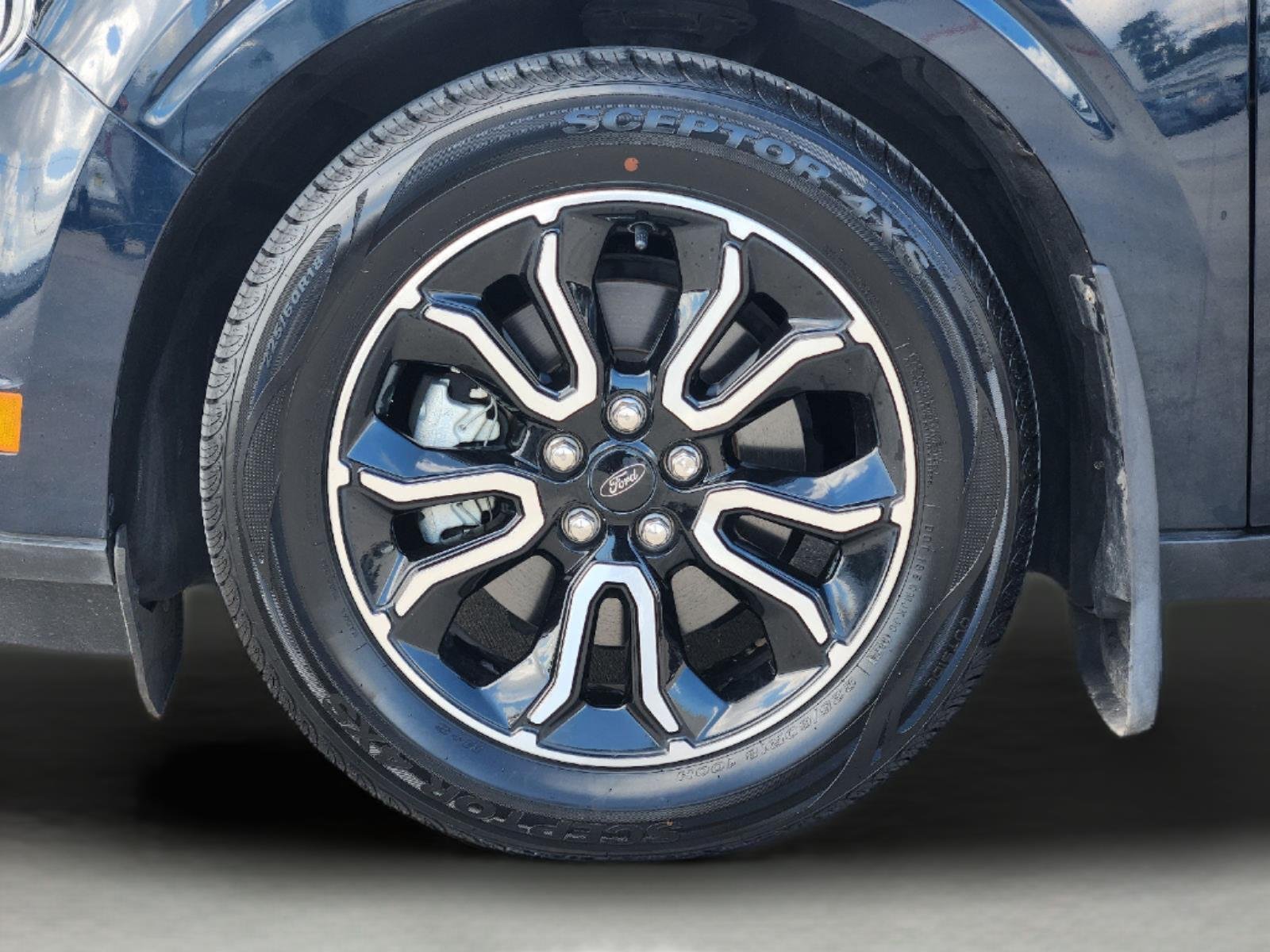 Used 2022 Ford Maverick Lariat w/ Lariat Luxury Package FWD image 10