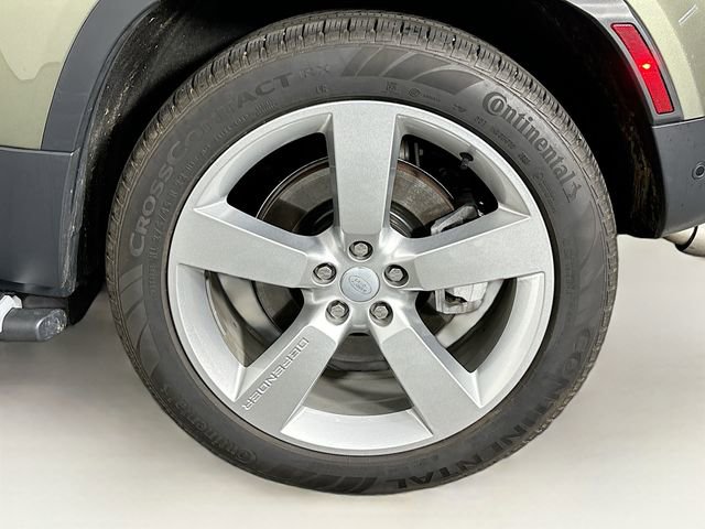 Used 2024 Land Rover Defender 110 SE AWD/4WD image 31