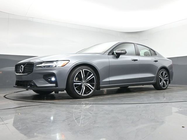 Used 2021 Volvo S60 T5 R-Design image 12