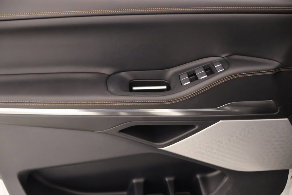 New 2025 Lincoln Navigator Black Label image 18