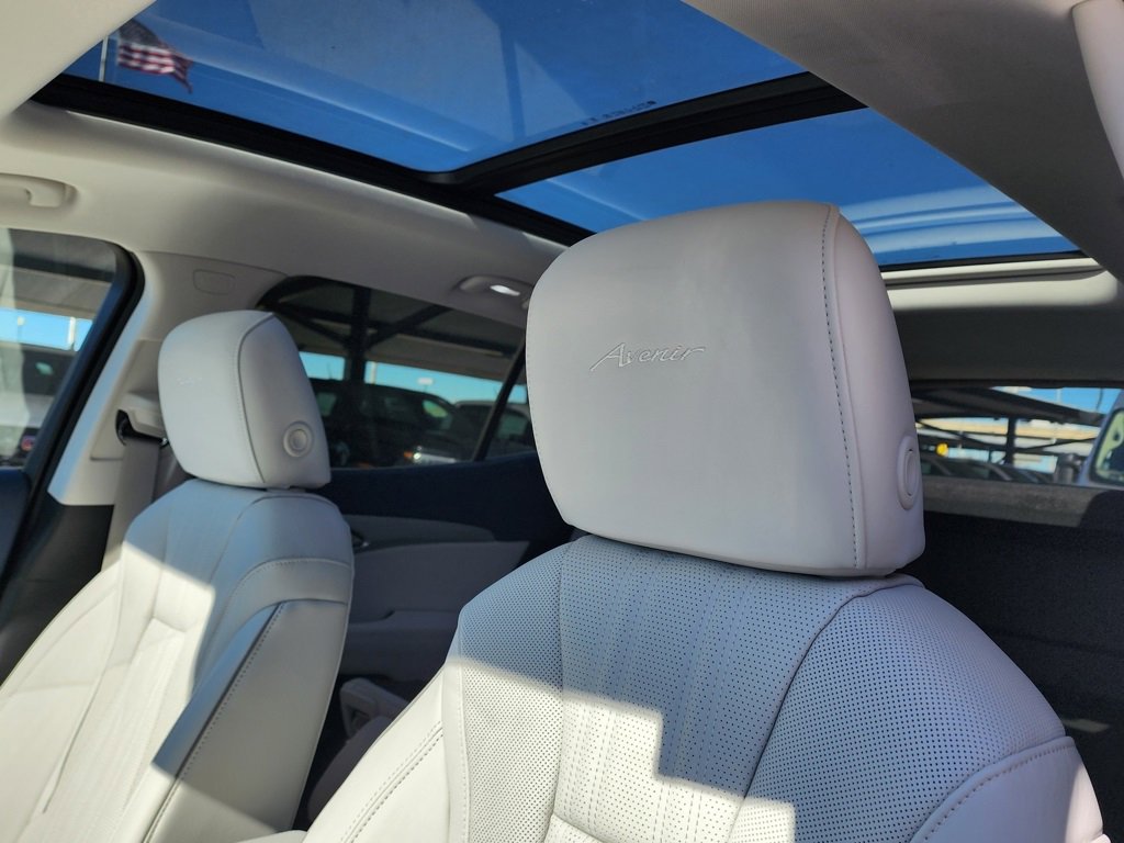 New 2026 Buick Envision Avenir image 17