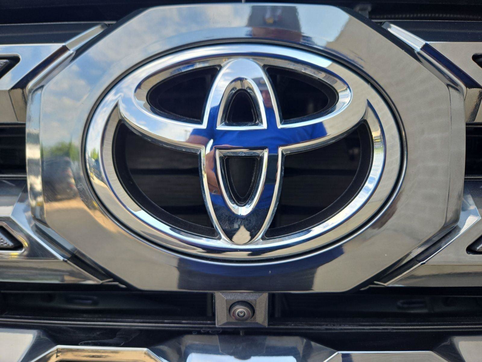 Used 2026 Toyota Tundra Platinum AWD/4WD image 9