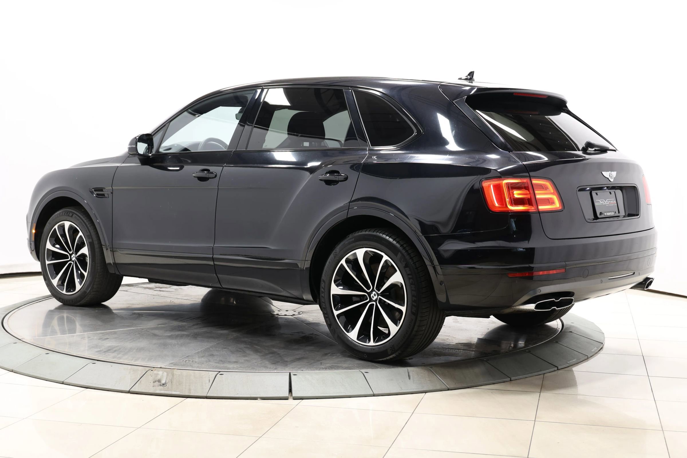 Used 2019 Bentley Bentayga AWD/4WD image 62