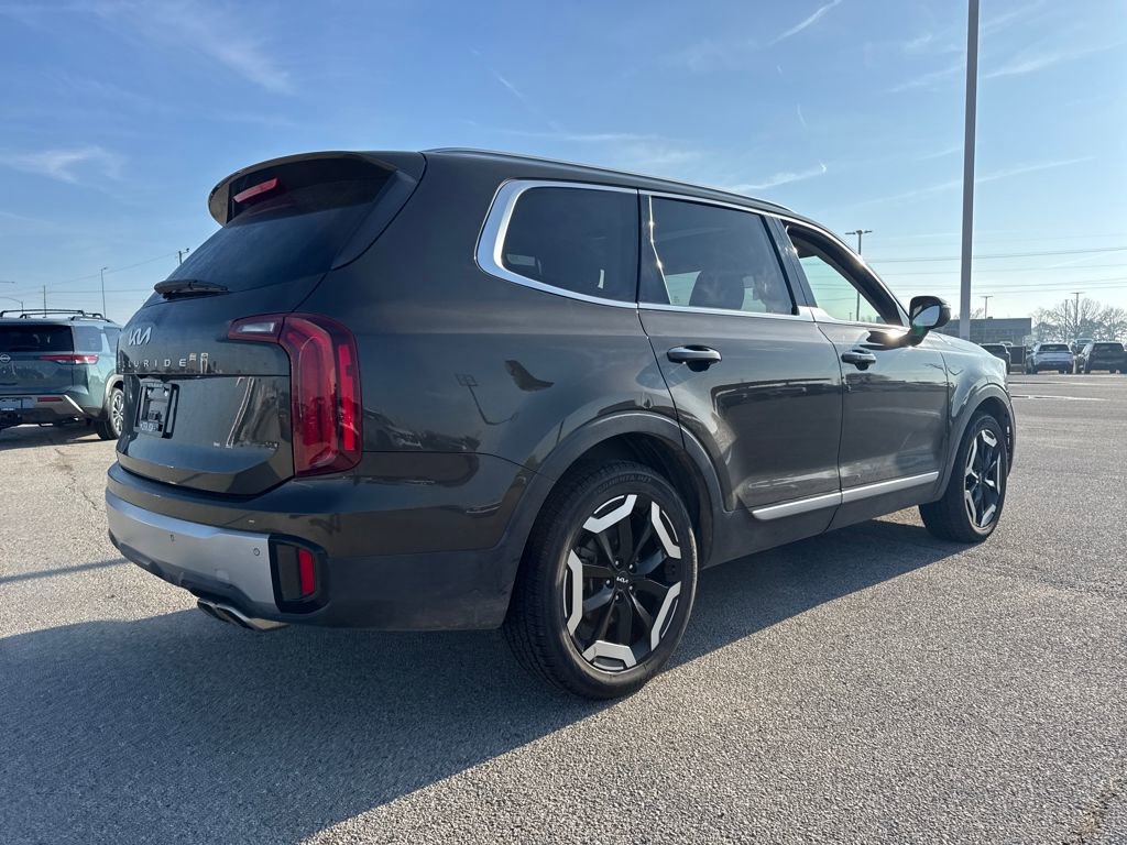 Used 2023 Kia Telluride S w/ S Sunroof Package image 6