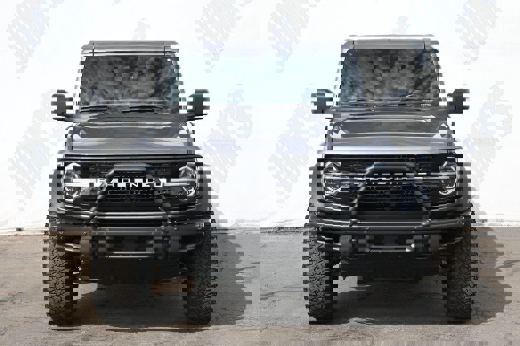 Used 2023 Ford Bronco Wildtrak image 2