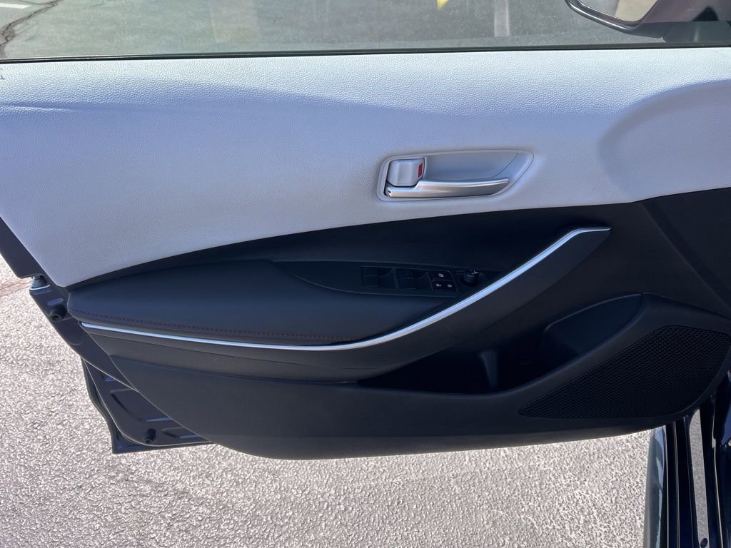 Used 2024 Toyota Corolla SE w/ SE Premium Package image 3