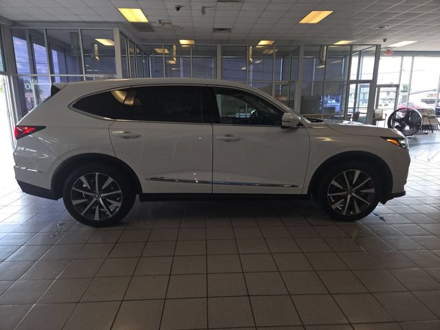 Used 2025 Acura MDX FWD w/ Technology Package image 9