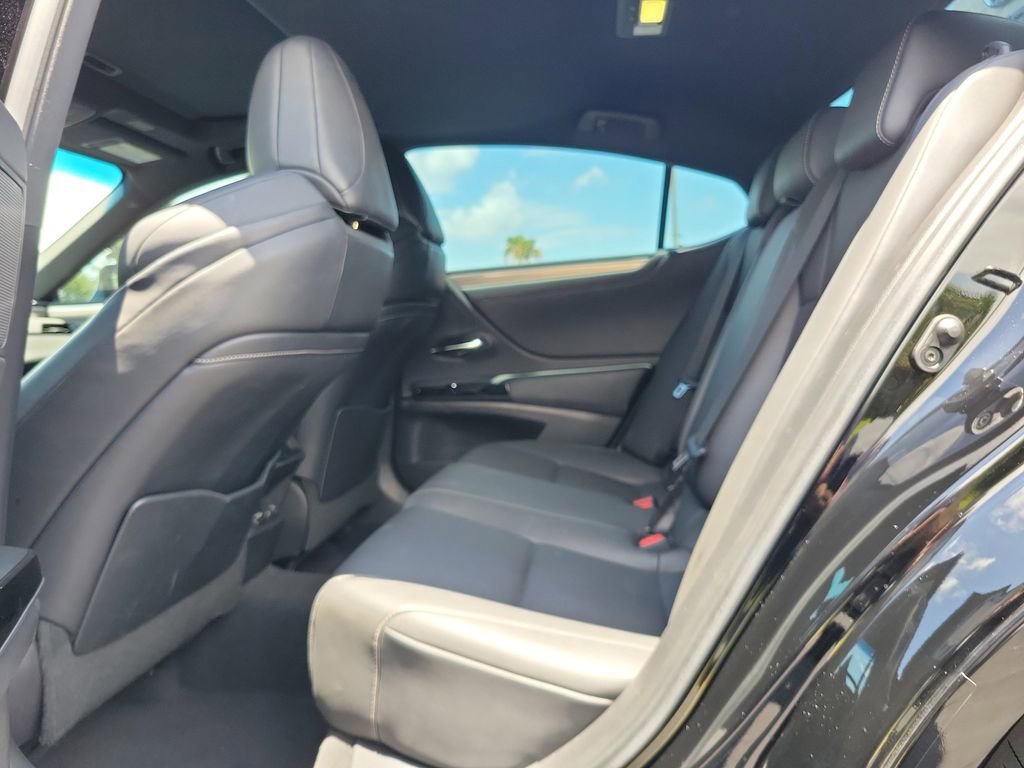 Used 2022 Lexus ES 350 F Sport w/ Accessory Package 2 FWD image 10