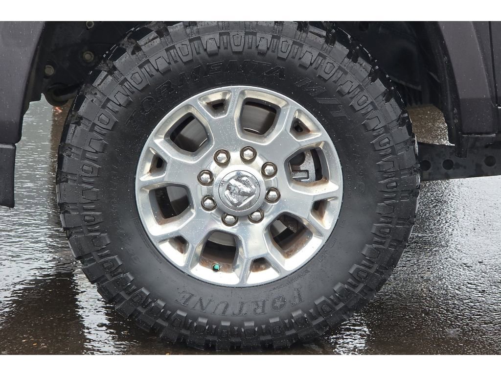 Used 2020 RAM 2500 Laramie w/ Body Color Bumper Group image 27