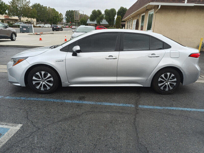 Used 2021 Toyota Corolla LE image 6