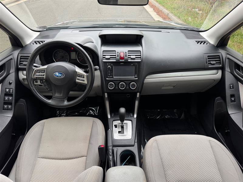 Used 2014 Subaru Forester 2.5i Premium AWD/4WD image 39