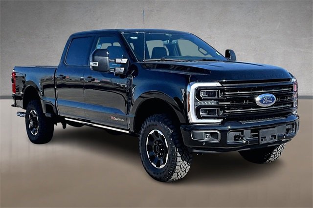 New 2026 Ford F250 Platinum w/ Tremor Off-Road Package image 2