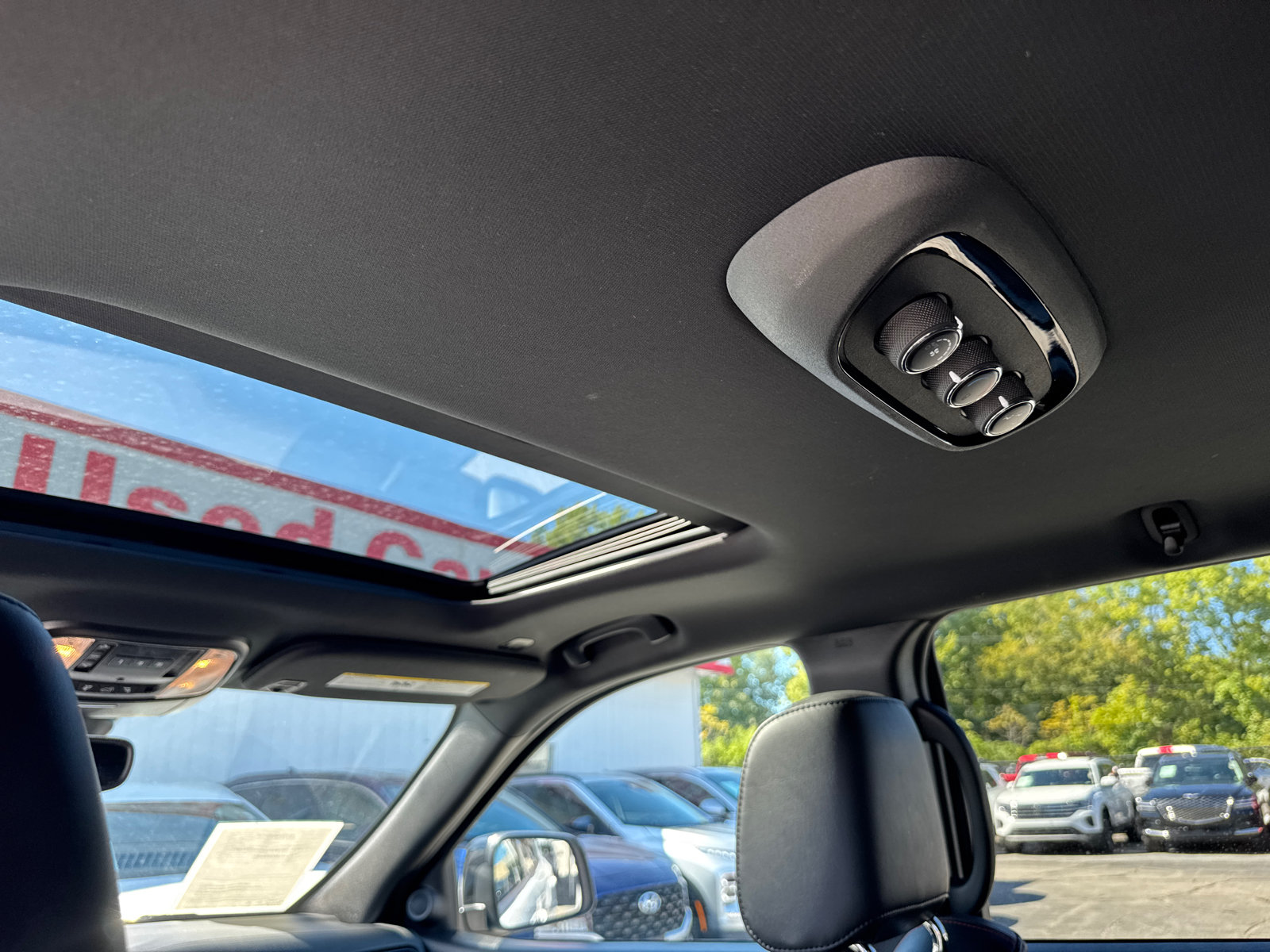 Used 2025 Dodge Durango R/T AWD/4WD image 10