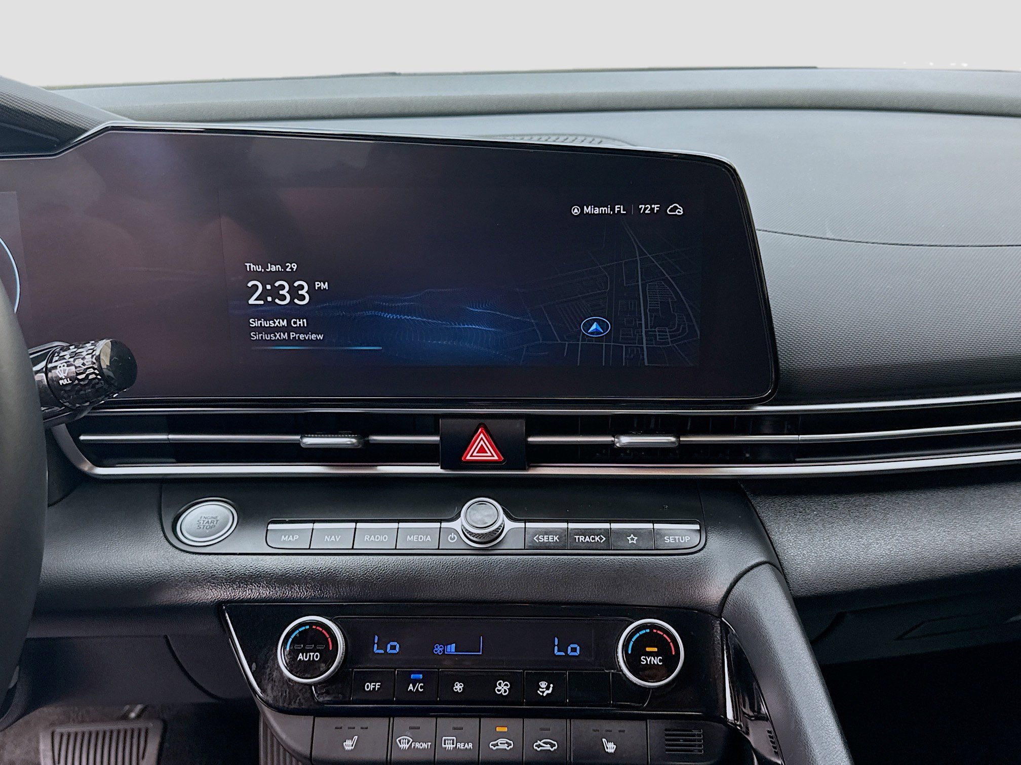 Used 2023 Hyundai Elantra Limited image 10