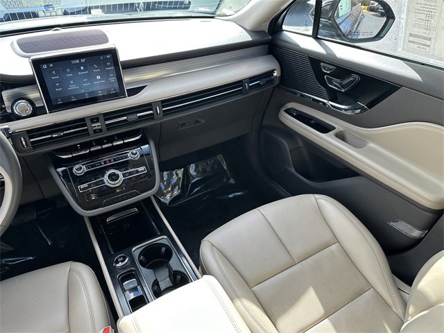 Certified 2022 Lincoln Corsair AWD w/ Equipment Group 101A image 17