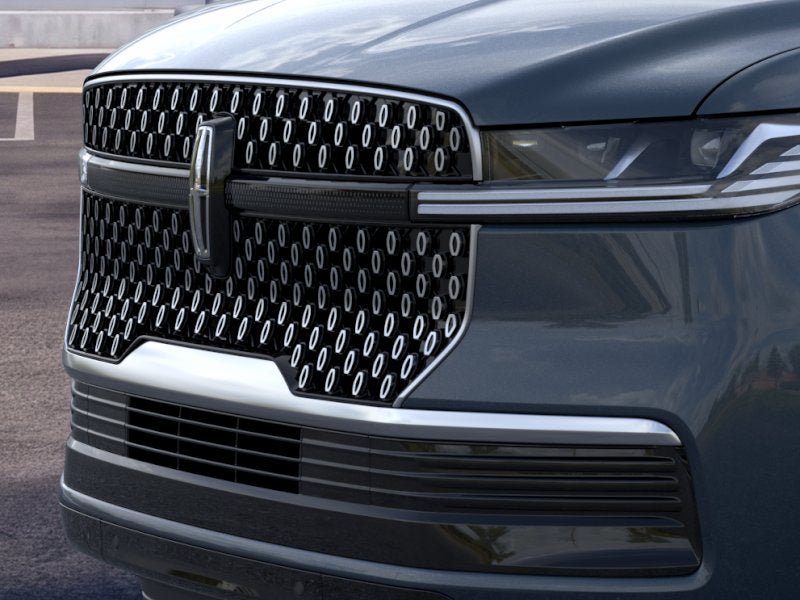 New 2026 Lincoln Navigator L Reserve AWD/4WD image 17