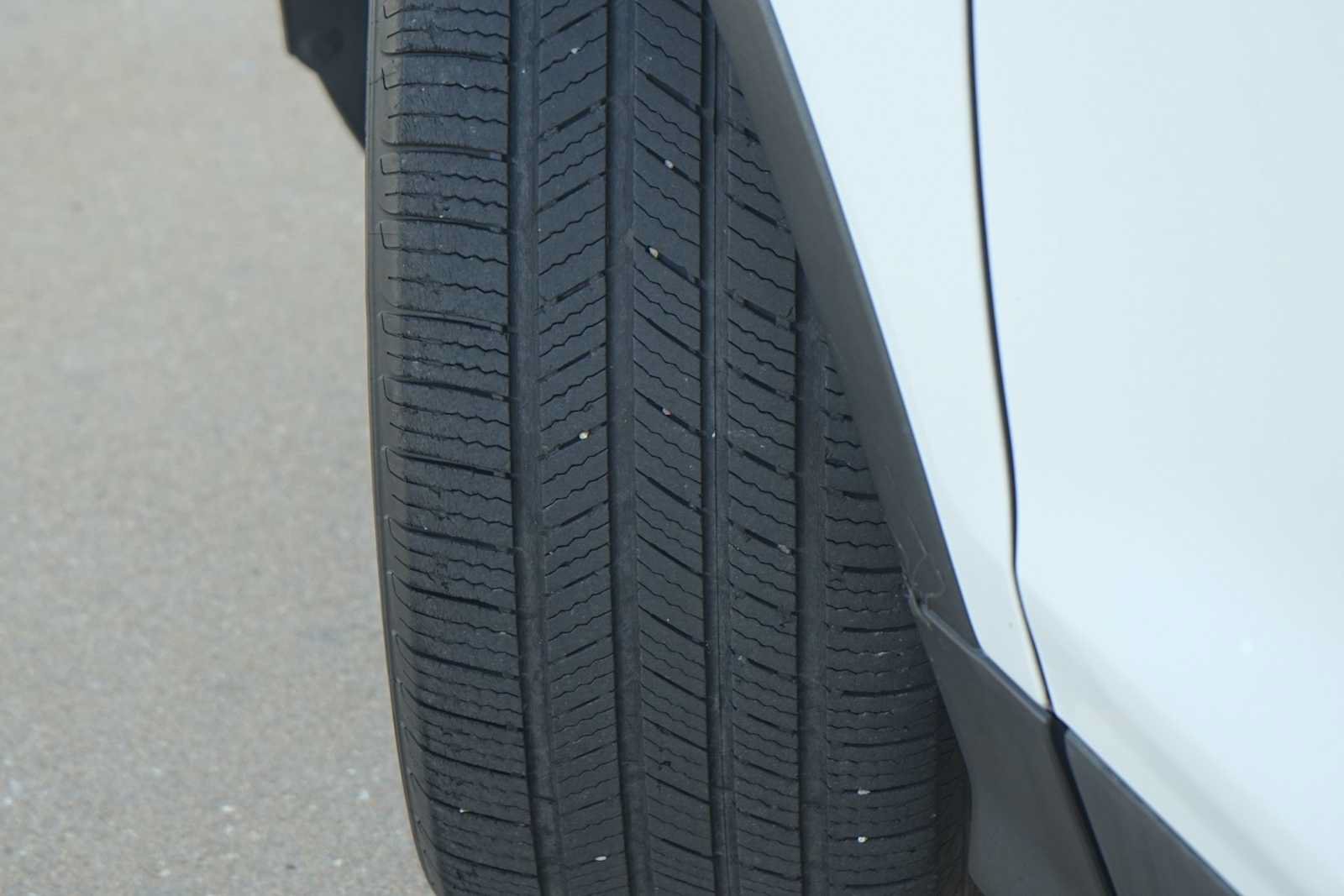 Used 2017 Ford Escape SE FWD image 29