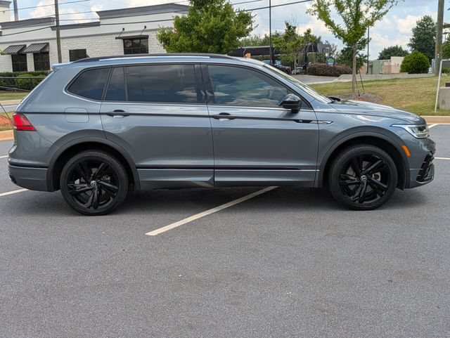 Used 2023 Volkswagen Tiguan SE R-Line FWD image 3