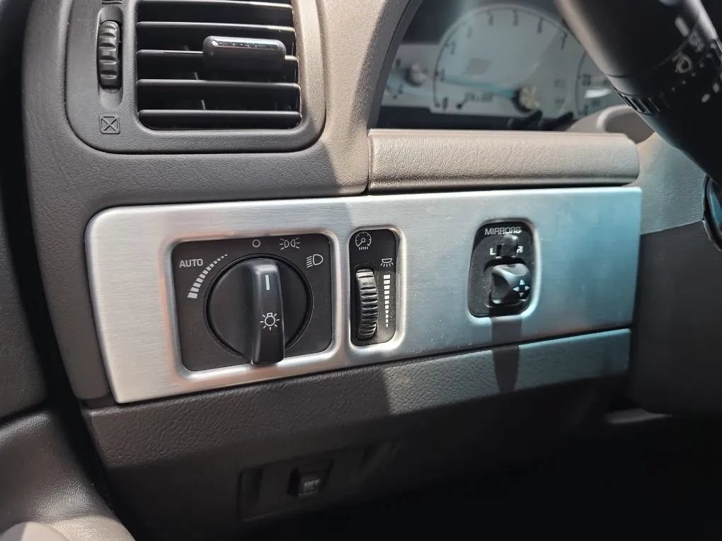 Used 2002 Ford Thunderbird RWD image 19