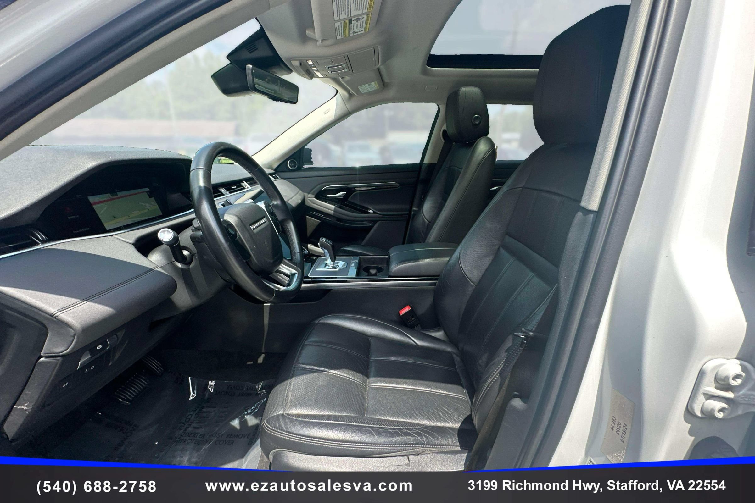 Used 2020 Land Rover Range Rover Evoque SE AWD/4WD image 16