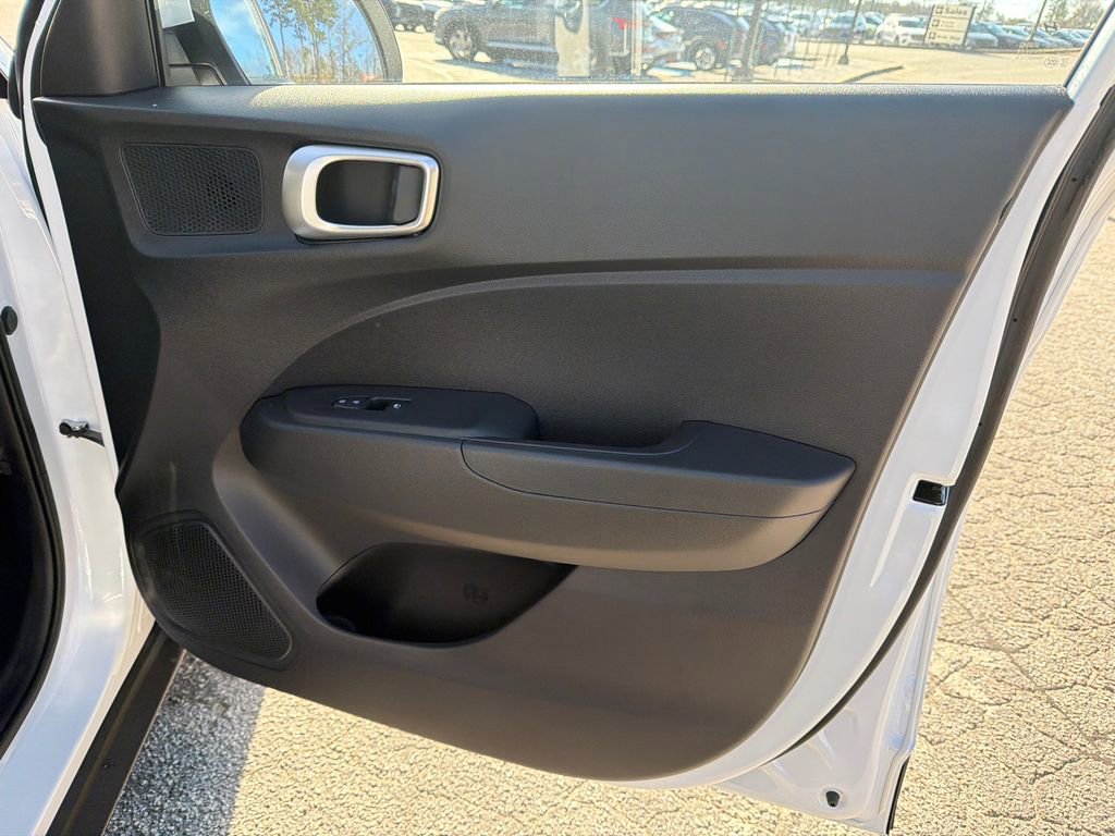 New 2026 Hyundai Venue SE image 14