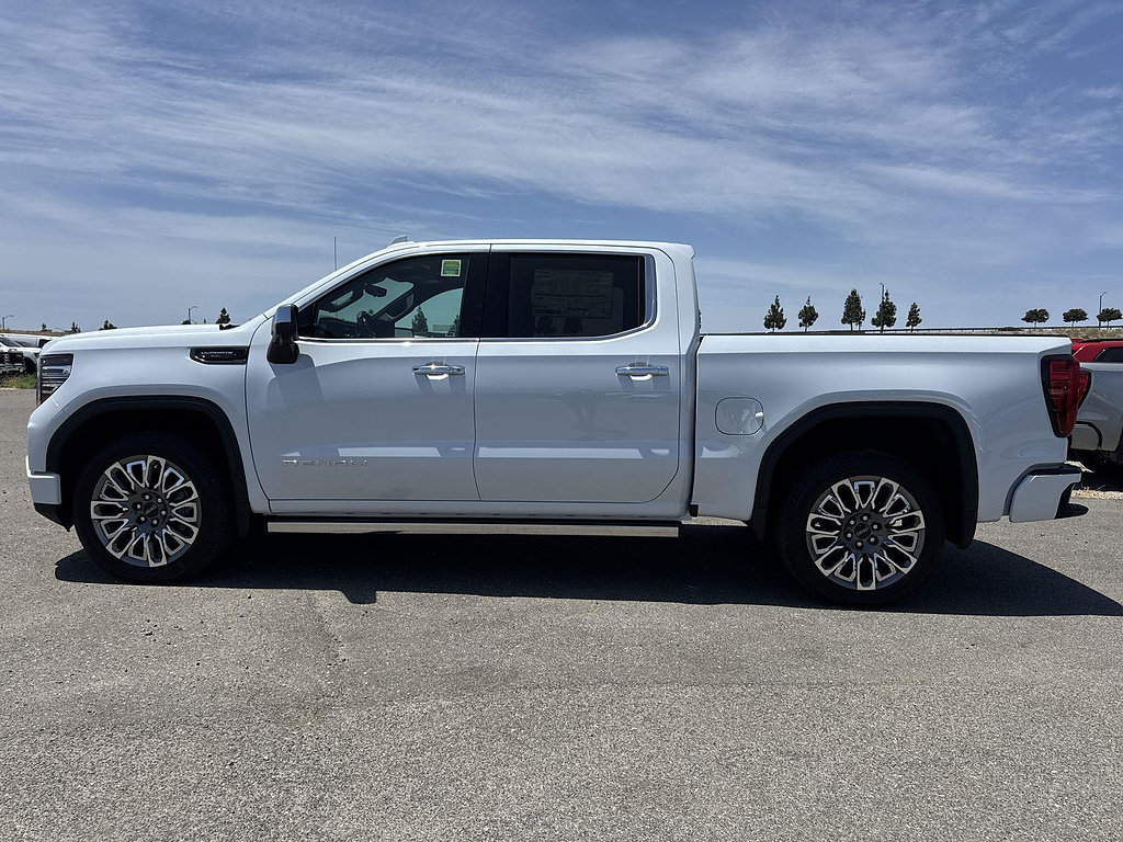 New 2026 GMC Sierra 1500 Denali Ultimate w/ LPO, Black Badging Package AWD/4WD image 5